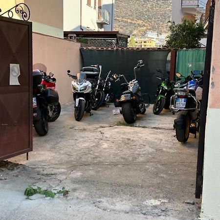 Sa Marina Acomodação com café da manhã La Caletta Exterior foto