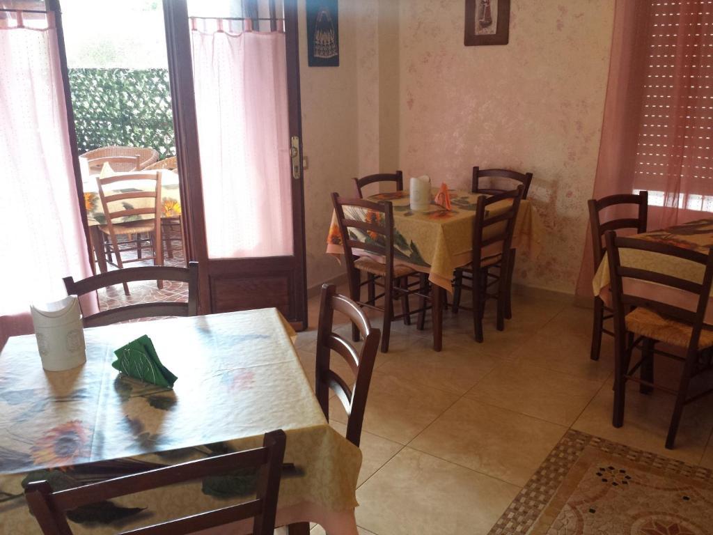 Sa Marina Acomodação com café da manhã La Caletta Exterior foto